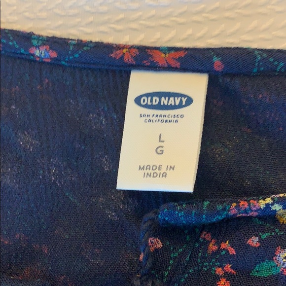 Old Navy Floral sleeveless top - Picture 2 of 3